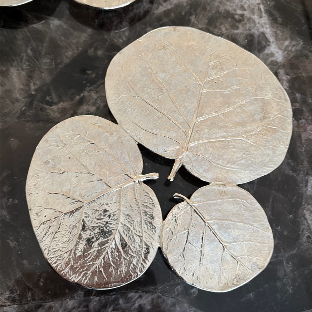 Michael  Aram hot plate